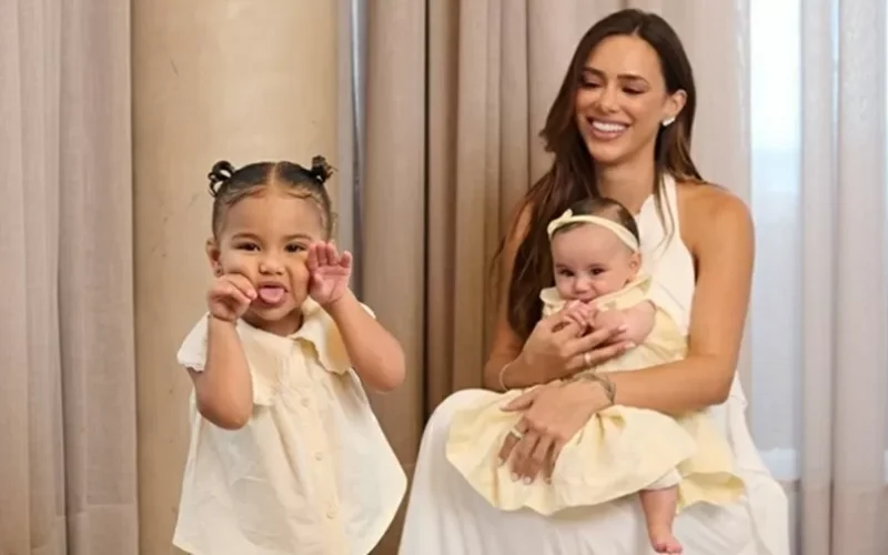 bruna-biancardi-com-as-filhas-mavie-e-mel-1773973440378_v2_900x506.jpg.webp